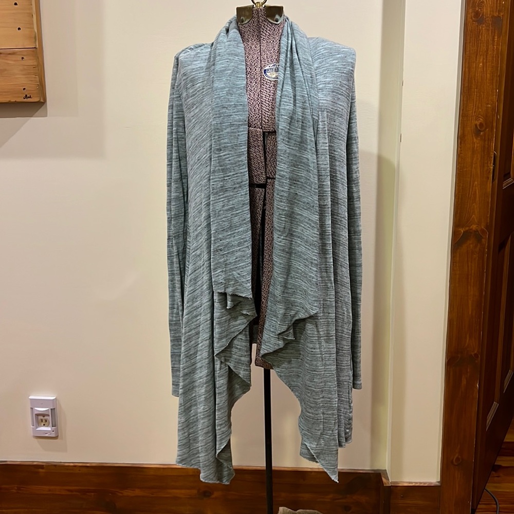 Fresh laundry cardigan